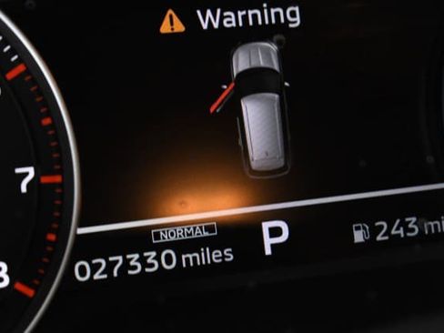Used 2023 Mitsubishi Outlander SE AWD/4WD image 34