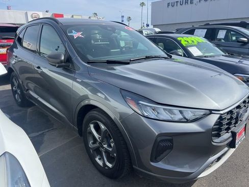 Used 2023 Ford Escape ST-Line image 4