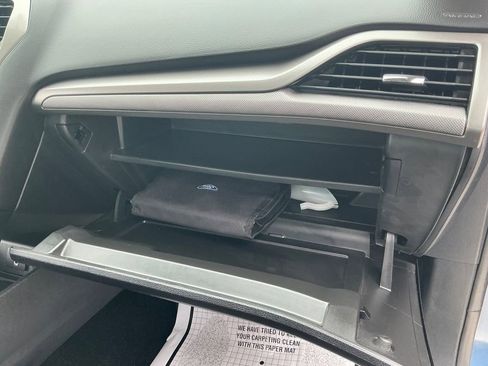 Used 2018 Ford Fusion SE w/ Fusion SE Technology Package image 20