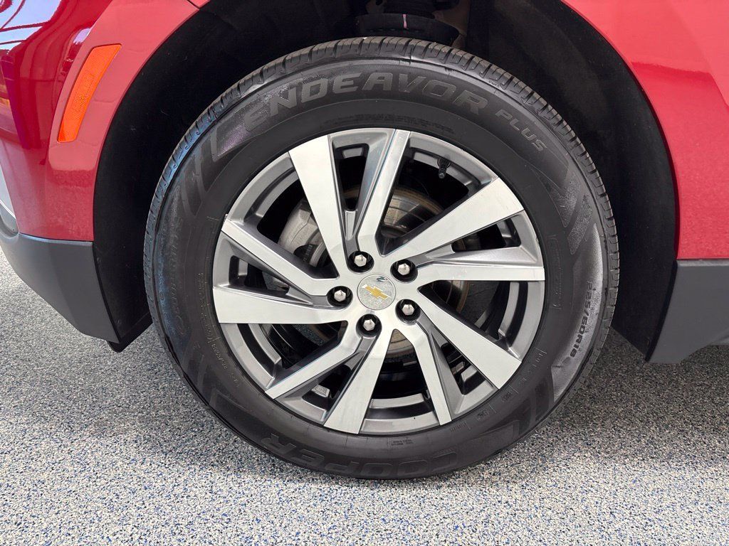 Used 2024 Chevrolet Equinox LT w/ LPO, Floor Liner Package AWD/4WD image 44