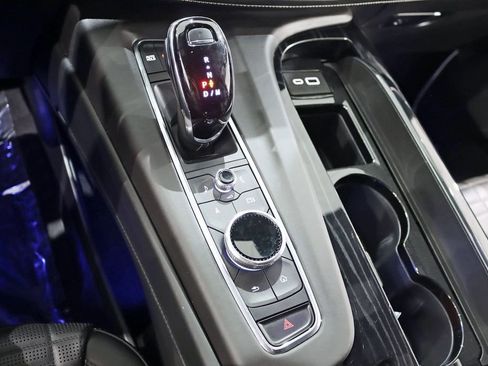 Used 2024 Cadillac Escalade V AWD/4WD image 31