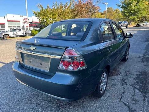 Used 2010 Chevrolet Aveo LT w/ Power and Convenience Package image 4