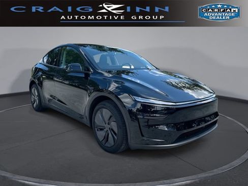 Used 2026 Tesla Model Y 2WD image 1