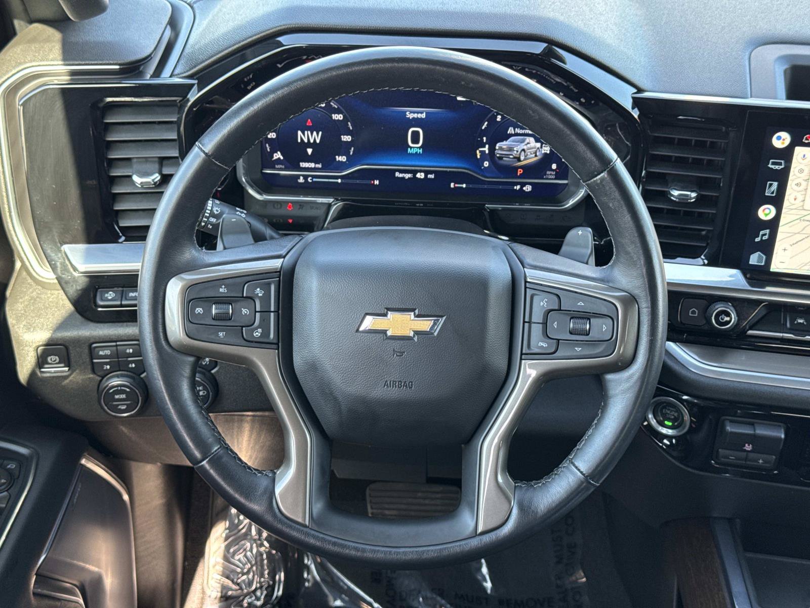 Used 2022 Chevrolet Silverado 1500 High Country w/ Technology Package AWD/4WD image 10