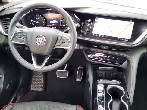 Used 2022 Buick Envision Essence w/ Technology Package I FWD image 10