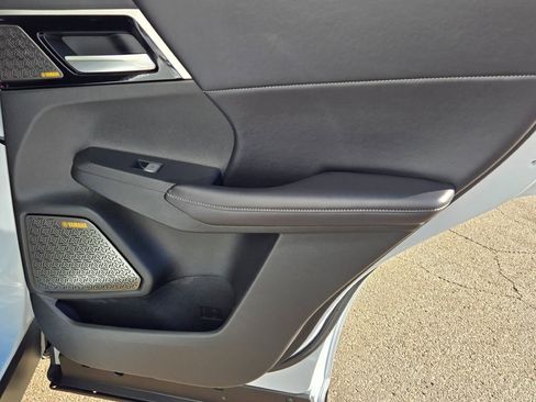 New 2025 Mitsubishi Outlander SE image 9