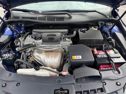 Used 2016 Toyota Camry XSE image 12