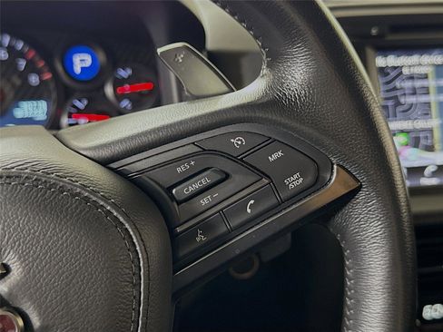 Used 2020 Nissan GT-R Premium image 22