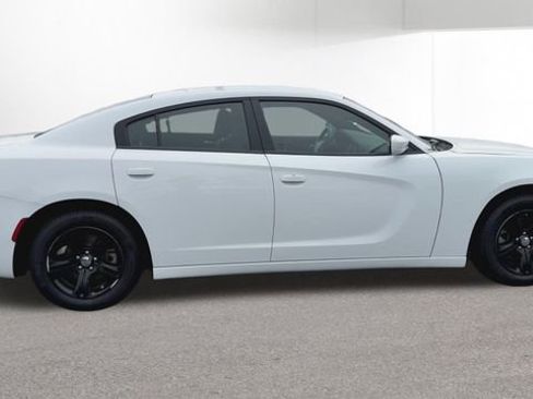 Used 2022 Dodge Charger SXT RWD image 10