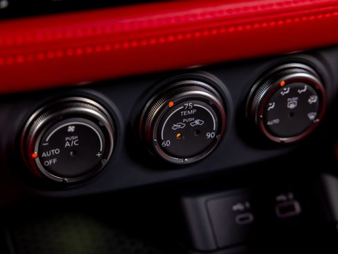 Used 2024 Nissan Z Performance w/ Floor Mat Package image 28