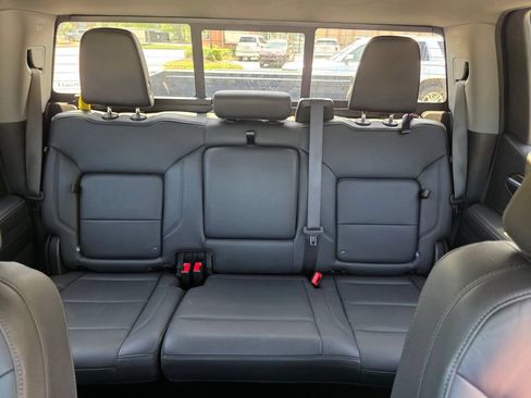 Used 2024 Chevrolet Silverado 1500 LT Trail Boss w/ LT Trail Boss Premium Package AWD/4WD image 25