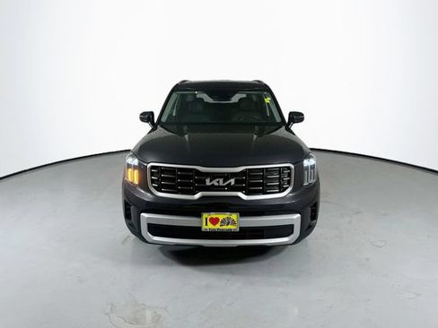 Used 2025 Kia Telluride S FWD image 2