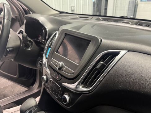 Used 2022 Chevrolet Equinox LT image 23