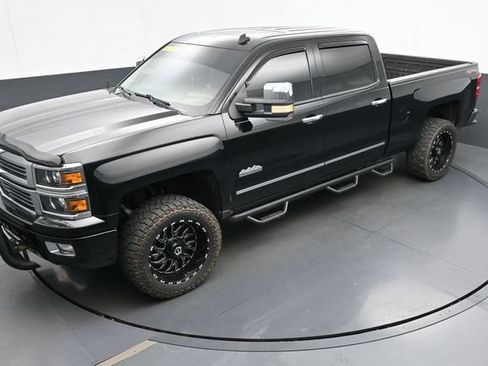 Used 2014 Chevrolet Silverado 1500 High Country w/ High Country Premium Package AWD/4WD image 24
