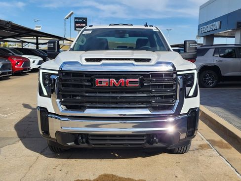 New 2026 GMC Sierra 2500 Pro w/ Convenience Package image 8