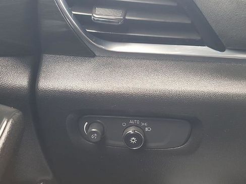 Used 2022 Chevrolet Traverse High Country image 17