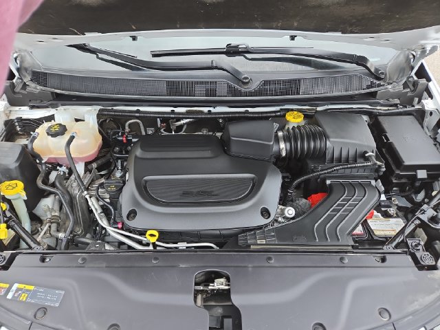 Used 2024 Chrysler Pacifica Touring-L FWD image 39
