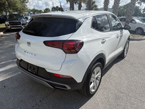 Used 2024 Buick Encore GX Preferred w/ Comfort Package FWD image 8