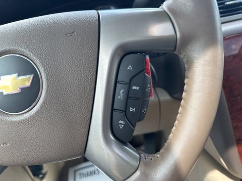 Used 2013 Chevrolet Suburban LTZ AWD/4WD image 57