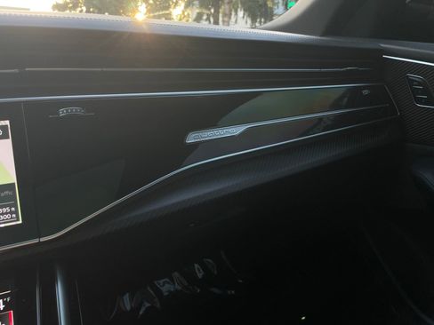 Used 2022 Audi RS Q8 4.0T image 29