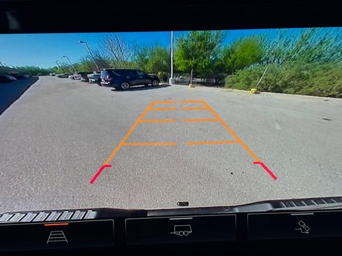 Used 2022 GMC Sierra 1500 AT4 image 9