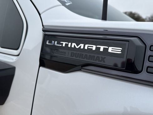 Used 2024 GMC Sierra 2500 Denali Ultimate image 7