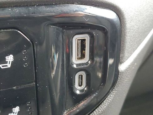 Certified 2025 GMC Sierra 1500 SLT image 22