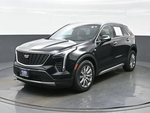 Used 2020 Cadillac XT4 Premium Luxury w/ Technology Package AWD/4WD image 2