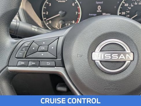 Used 2025 Nissan Altima 2.5 SV FWD image 18