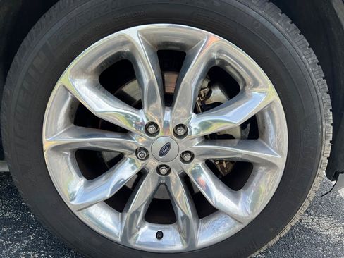Used 2013 Ford Explorer XLT FWD image 17