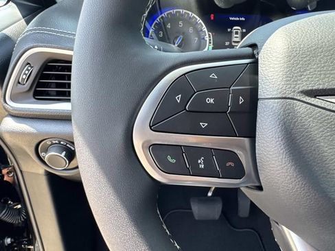 New 2027 Chrysler Pacifica Select FWD image 23