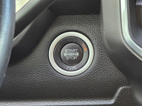 Used 2019 RAM 2500 Big Horn image 33