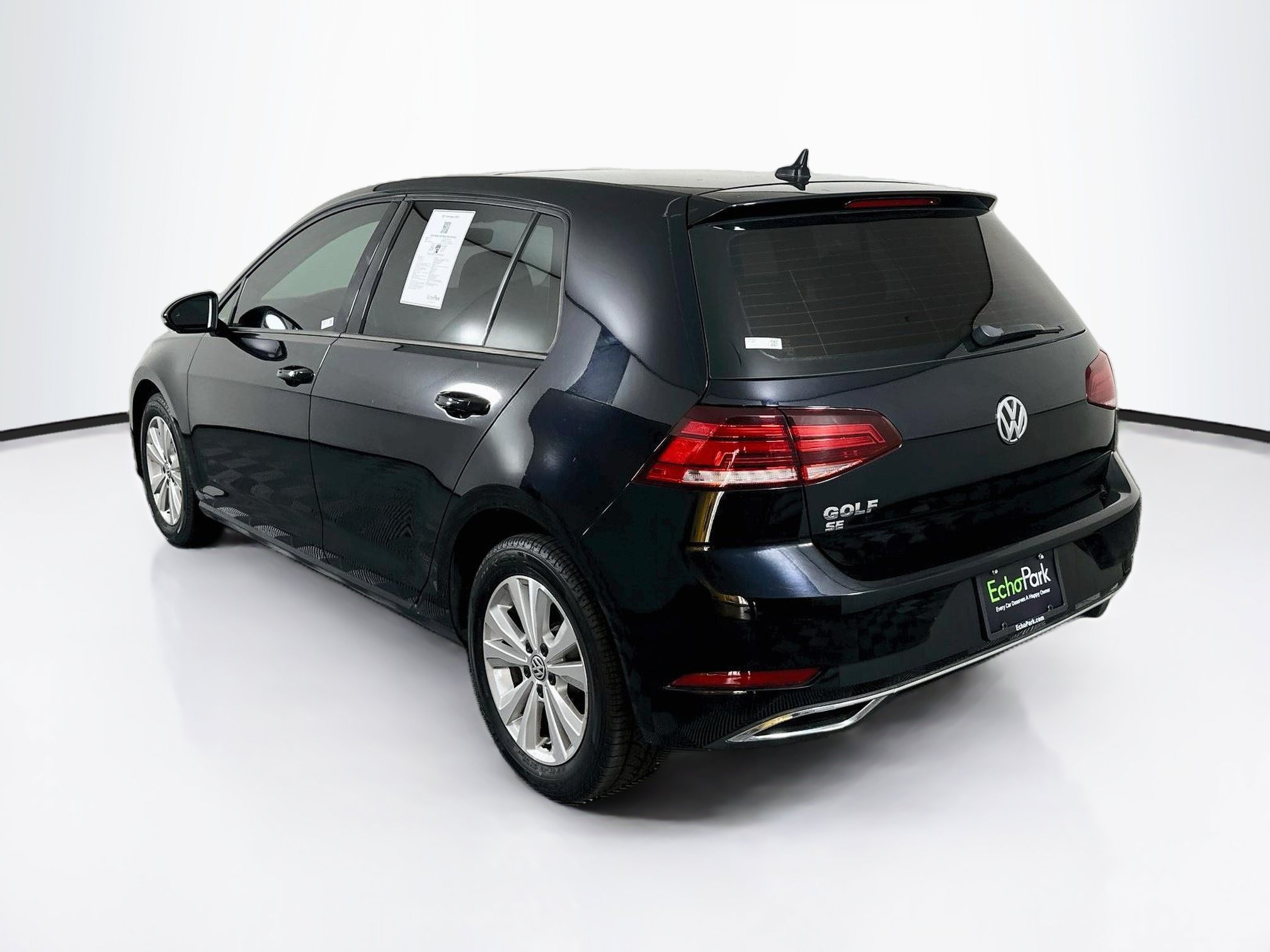 Used 2019 Volkswagen Golf SE FWD image 5