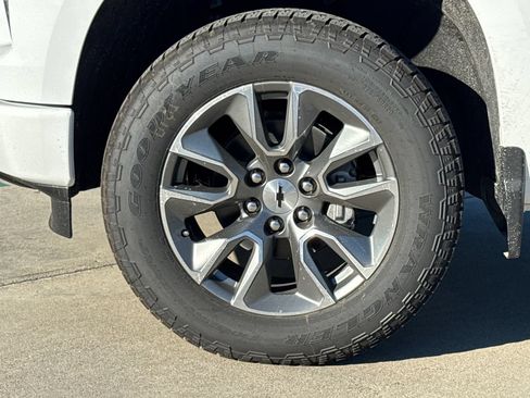 New 2026 Chevrolet Silverado 1500 RST w/ RST All Star Premium Package AWD/4WD image 5