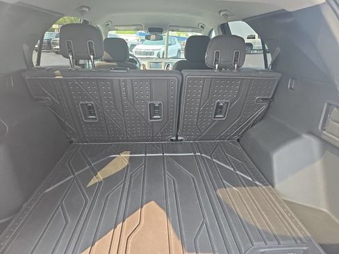 Certified 2018 Chevrolet Equinox LT FWD image 9
