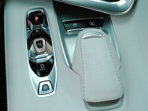Used 2022 Chevrolet Corvette Stingray Preferred Conv w/ Z51 Performance Package RWD image 31