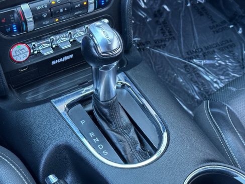 Used 2017 Ford Mustang Premium image 19