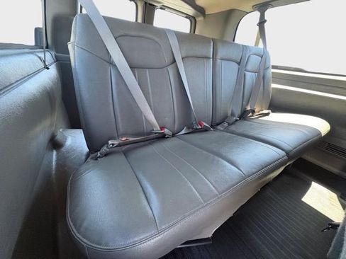 Used 2024 Chevrolet Express 3500 LS w/ Chrome Appearance Package RWD image 17