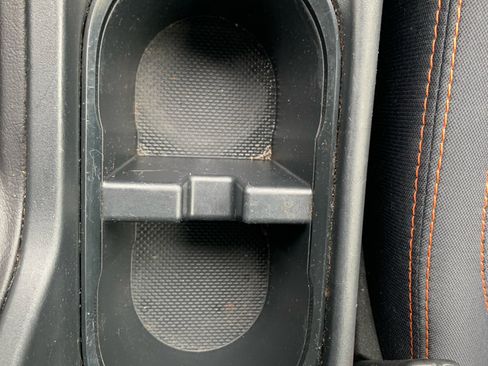 Used 2020 Subaru Crosstrek 2.0i Premium w/ Moonroof Package 2 image 18