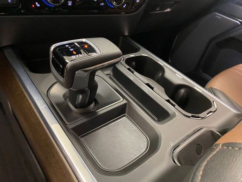 Used 2024 Chevrolet Silverado 1500 High Country w/ Technology Package image 25