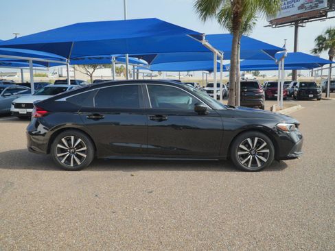 Used 2023 Honda Civic EX-L image 4