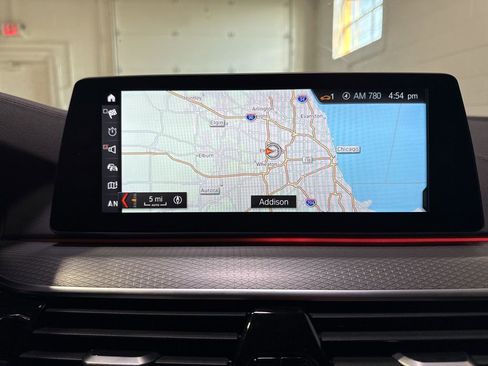 Used 2018 BMW M550i xDrive AWD/4WD image 22