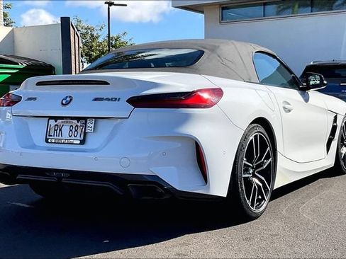Used 2023 BMW Z4 M40i w/ Premium Package RWD image 11
