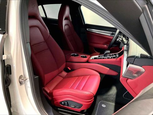 Used 2023 Porsche Panamera Platinum Edition image 22