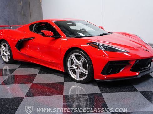 Used 2021 Chevrolet Corvette Stingray Preferred Cpe w/ Z51 Performance Package RWD image 13