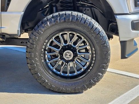 Certified 2024 Ford F250 Lariat w/ Lariat Ultimate Package image 10