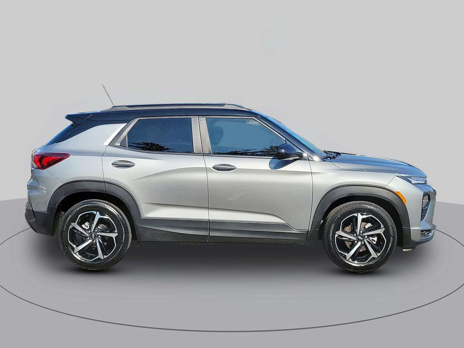 Used 2023 Chevrolet TrailBlazer RS w/ Convenience Package FWD image 2
