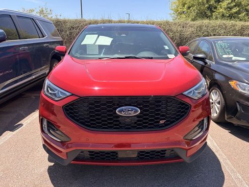 Used 2020 Ford Edge ST w/ Equipment Group 401A AWD/4WD image 2