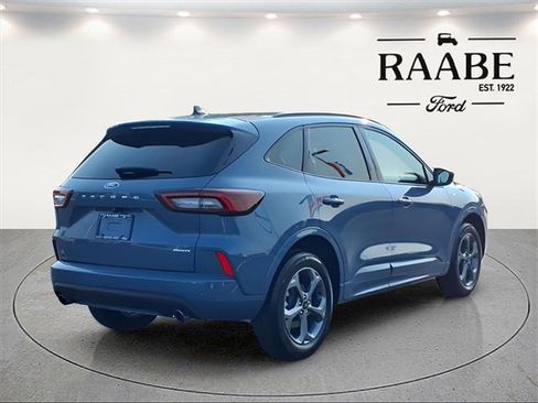 Used 2023 Ford Escape ST-Line w/ Tech Pack #1 image 7