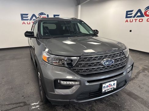 Used 2022 Ford Explorer XLT w/ Equipment Group 202A image 2